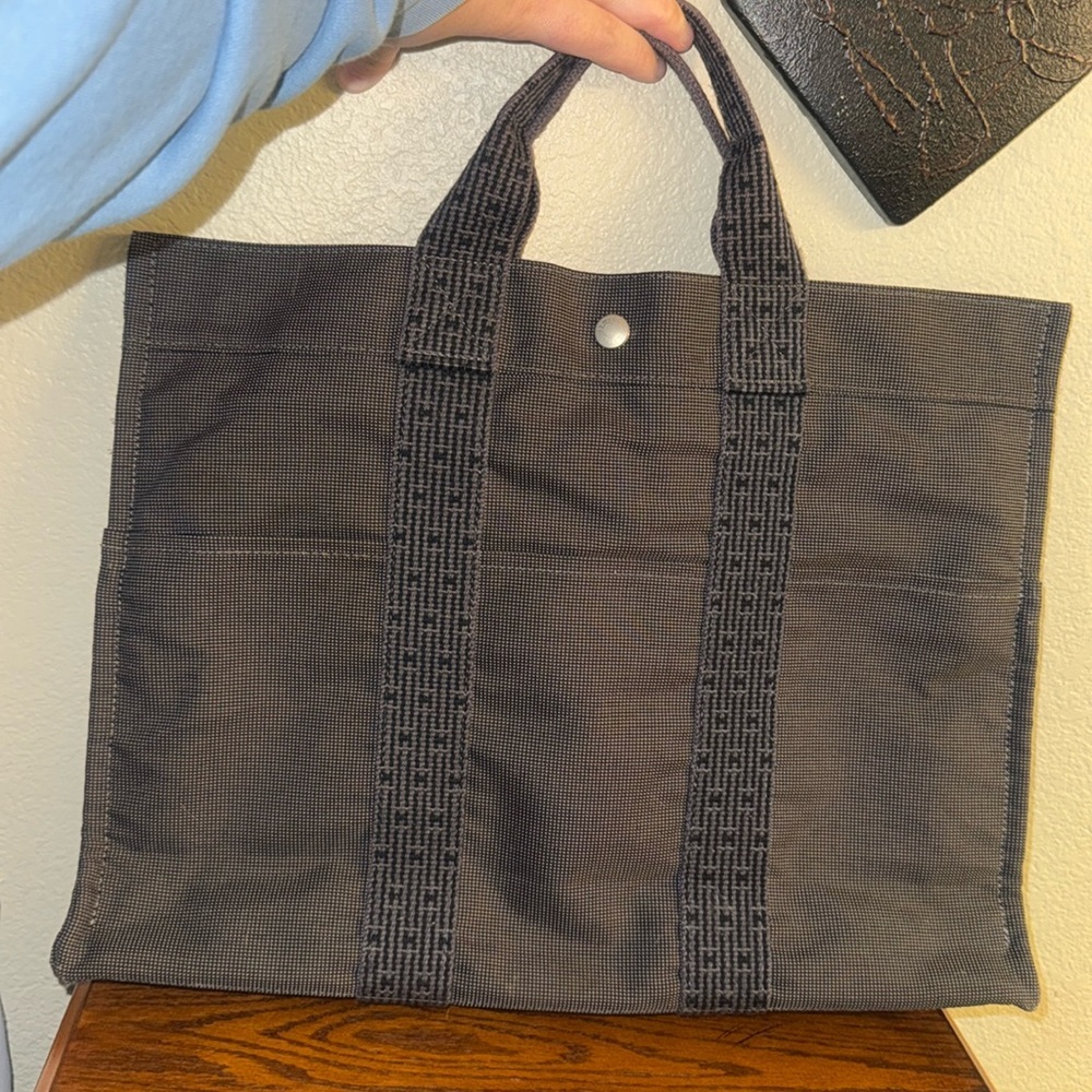 Hermes Authentic large tote black white